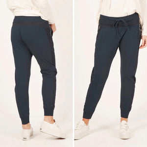 Suzy D Ultimate Joggers light khaki